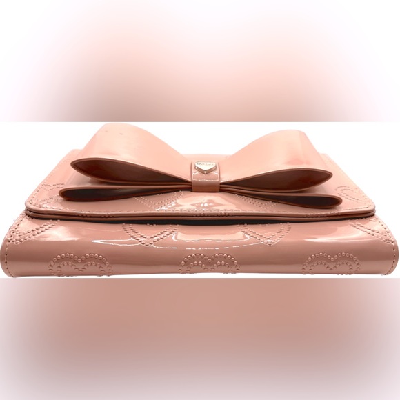 Betsey Johnson Crossbody Blush Pink Bag w/Blush Pink Hearts & Bow. Excel Cond - Picture 3 of 12